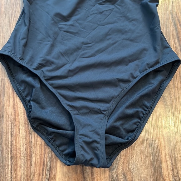 NWOT Bleu Rod Beattie Ruffle Me Up - Picture 7 of 16